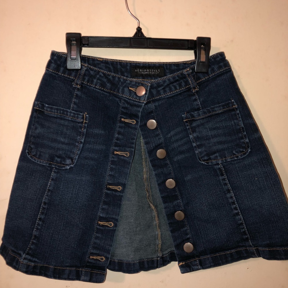 Cute Aeropostale’s skirt!